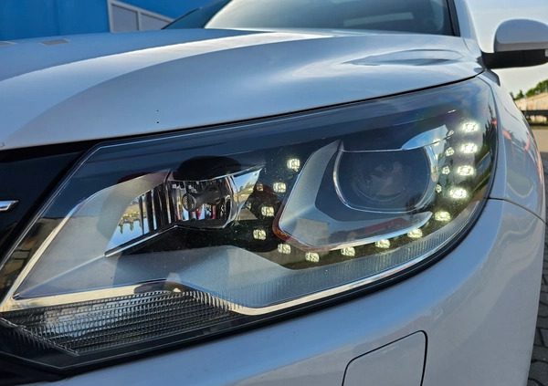 Volkswagen Tiguan cena 49999 przebieg: 210000, rok produkcji 2012 z Ostrów Mazowiecka małe 466